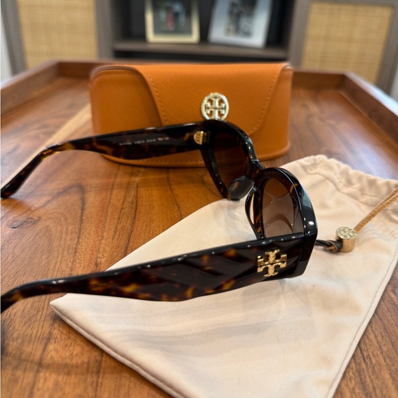 Tory Burch Sunglasses - Picture 2 of 5